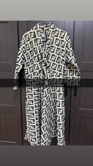 ملابس للبيع