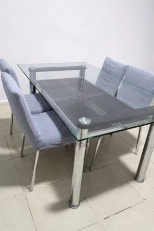 طاولة طعام للبيع