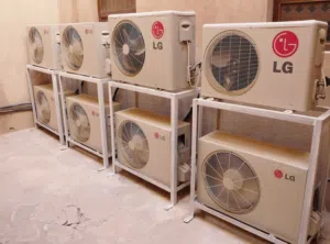 فنى تكييف صيانه وتركيب وفك وحدات التكييف بحولي والسالميه والجابريه وخيطان والفروانيه والكويت وشرق