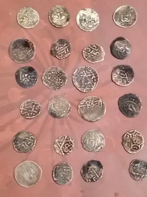 عملات إسلامية قديمه