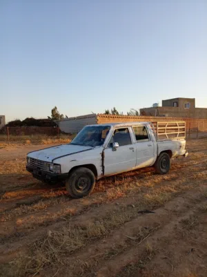 Used Toyota Hilux in Zarqa