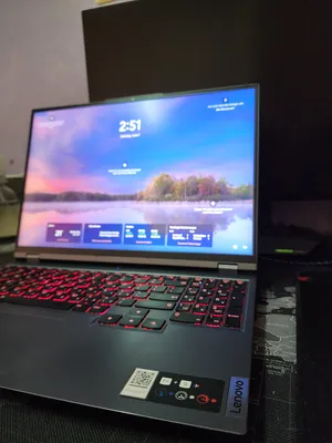 Lenovo . Windows . 16"0