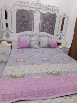 غرفة  نوم  اخشاب