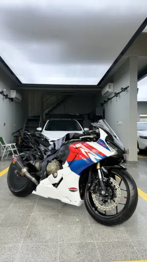 CBR 2018 1000cc خليجي وكالة عمان
