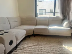 طيب كنب مودرن مع سماعات بلوتوث