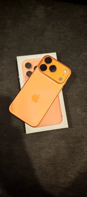 Iphone 17 pro with bill and 6 months warranty left