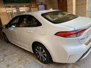 كورلا هايبرد امريكي 2021