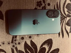 Apple iPhone 16 128 GB in Amman