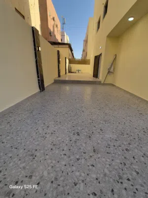 100 m2 3 Bedrooms Apartments for Sale in Aqaba Al Sakaneyeh 3