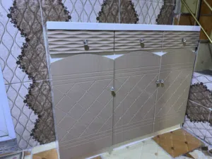 كزامة احذيه نظيفه جداً بدون كسر للبيع