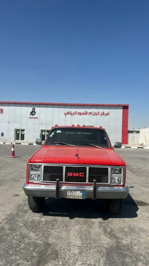 Used GMC Sierra in Dammam