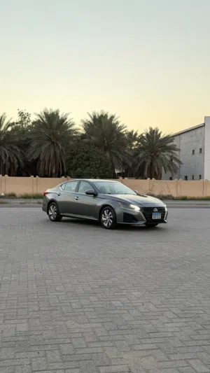 نيسان التيما وارد أمريكي مدل 2023 للبيع