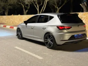 سيات ليون 2018 للبيع