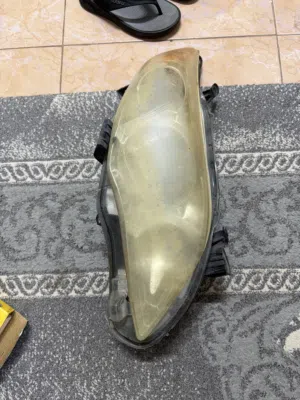 ليت يمين حال تيوتا ويسار موجود