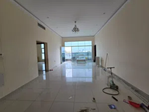 شقة فاخرة غرفة وصالة بالروضة 3 بجوار شارع الشيخ عمار، ماستر وبلكونة وتشطيبات راقية، 33 ألف على 6 دفع