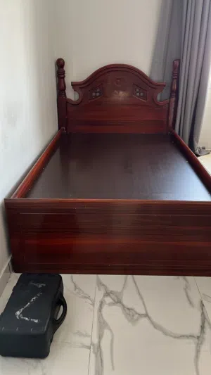 سرير للببع