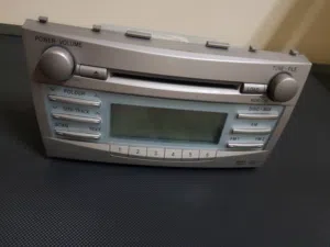 راديو AM/FM مع قرص CD خاص بي سيارة تويوتا كامري 2011