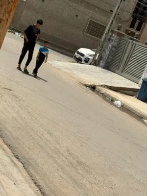 منزل 180م للبيع في حي سومر شارع الحمام المربع الذهبي