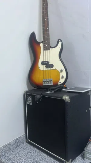 طقم باص جيتار متكامل للبيع - Ampeg Bass Amp & G-Great Bass Guitar