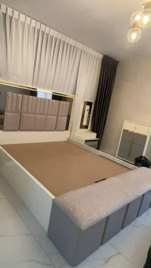 غرفة نوم بحالة الوكالة لا يوجد معها خزانة