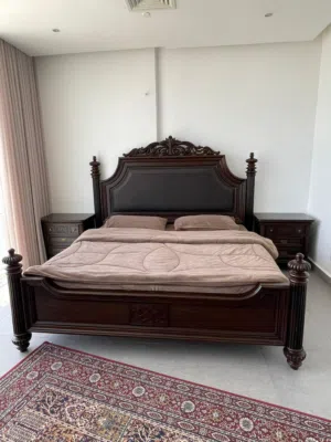 King Bedroom Set with Mattress – Excellent Condition