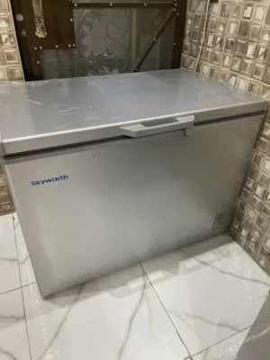 مجمدة skyworth