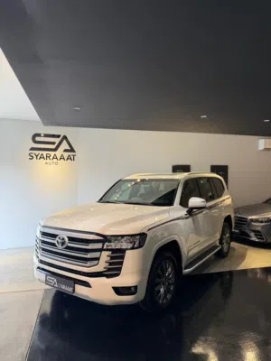 Land Cruiser GXR V6 4.0