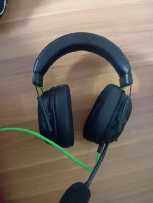 Razer BlackShark V2 X  تجربة صوت احترافية وحالة كالجديدة تماماً