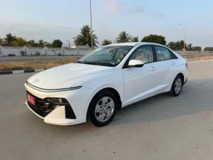 Sedan Hyundai in Dhofar