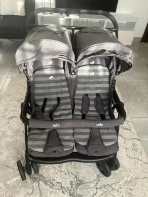 عرباية أطفال توأم