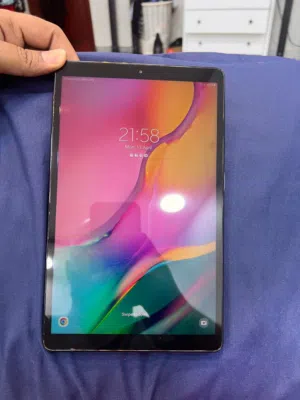 Samsung Tab A good condition للبيع ينفع حق دراسة