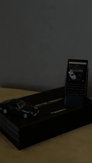 BlackBerry Porsche Design P’9983 Edition