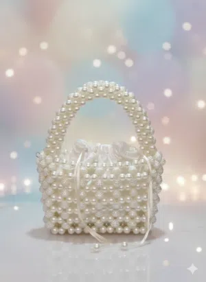 حقائب هاندميد يدوية الصنع بجودة عالية وخامات رائعة مصنوعه من الخرز والخيوط والمعادن والاكسيوارات .