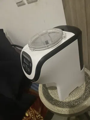 محضرة حليب شبه جديده