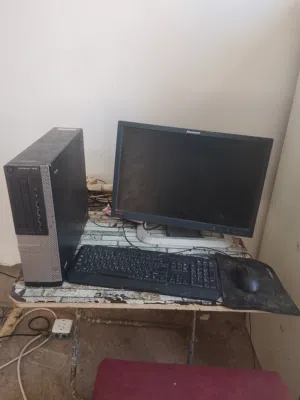 كميوتر معه موس معه ملحقات كامله
