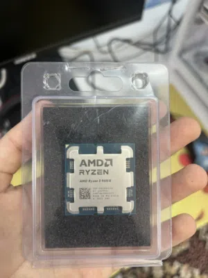 معالج AMD RYZEN 5 9600x TRAY جديد و ضمان سنة