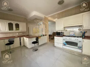 430 m2 5 Bedrooms Apartments for Rent in Amman Deir Ghbar