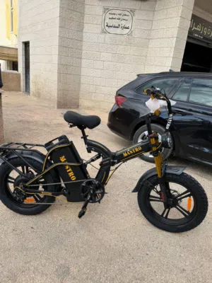 بسكليت كهرباء مستعمل شهرين فقط عليه كفالة سنة  72 فولت 32 أمبير  ماطور وكمبيوتر 3000