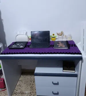 مكتب وكرسي للدراسة للبيع مستعمل