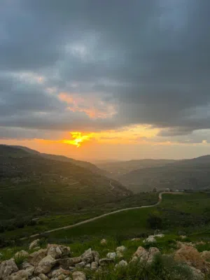 فيلا في عمان 5 دقائق عن دوار الدله في مرج الحمام،اطلاله غربيه