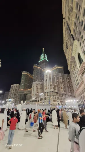 ابو صقر 