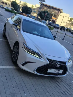 llexus300h es 2023