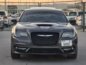 كرايسلر V8 5.7 HIME موديل 2018 وارد امريكي شاسي سليم بحاله ممتازه فل مواصفات بنوراما مسرفسه