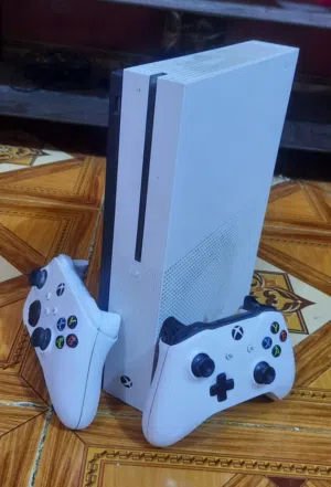 Xbox one s (1 تيرا )