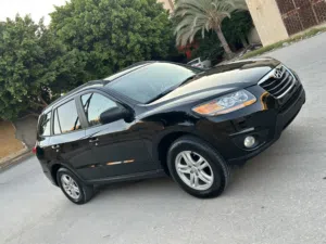 Used Hyundai Santa Fe in Tripoli