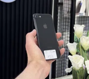 Apple iPhone 7 128 GB in Amman