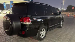 لاند كلوزر vxr مواصفات خاصه اسبير علاق وسبير تحت جلد سياره جديده ماتشتكي من شي ومسرفسه ولك حق الفحص