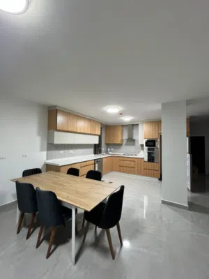 150 m2 3 Bedrooms Apartments for Rent in Ramallah and Al-Bireh Ein Musbah
