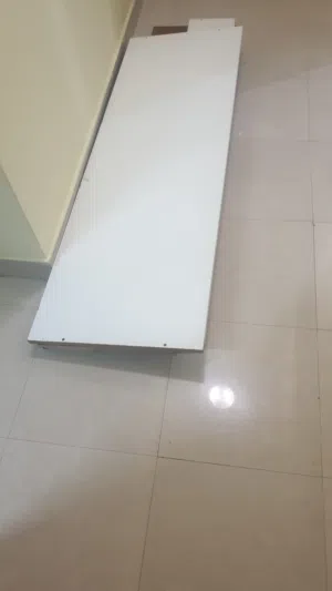 بسبب التغيير ...فقط سرير  مقاس كوين 160*190 من غير دوشق ...