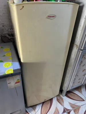 ثلاجة للبيع